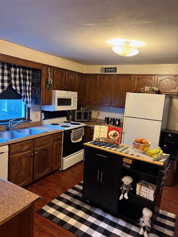 Photo - 900 Wallace St Unit 2-Left