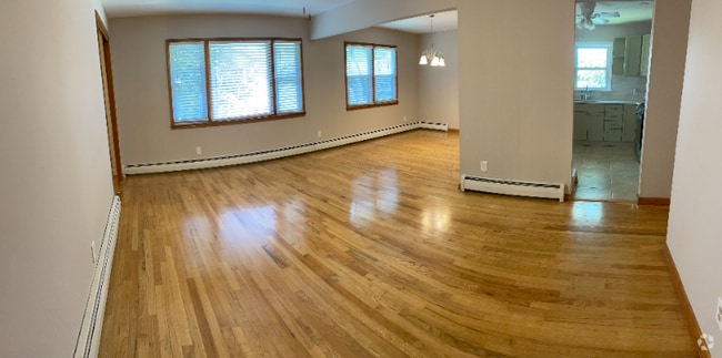 Building Photo - 293 W Webster Ave Rental