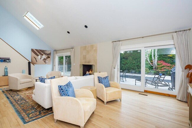 Photo - 66 Harvest Ln