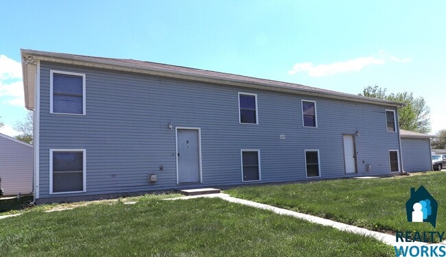 Building Photo - 2608 Q St Unit 2