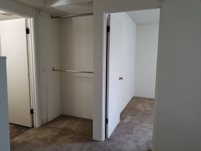 121 s Hancock/1BD