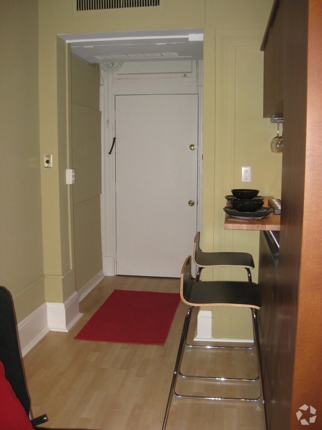 Building Photo - 1324 Locust St Unit 404 Rental