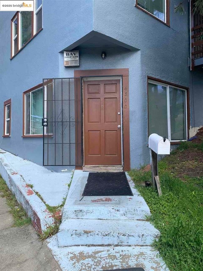 Photo - 4500 San Carlos Ave