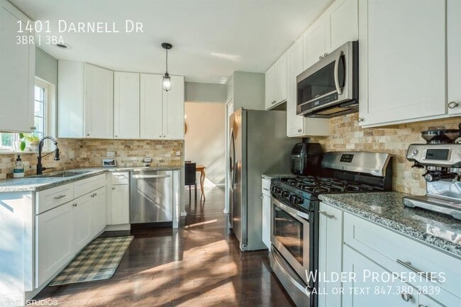 Photo - 1401 Darnell Dr