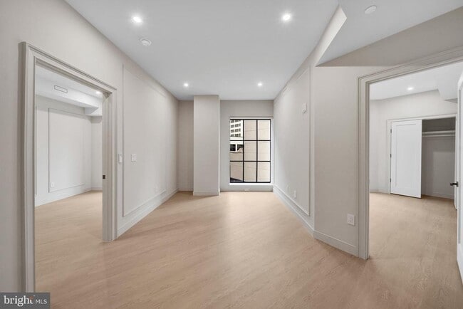 Photo - 2121 Ward Pl NW Unit 401