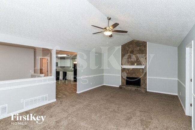 Photo - 206 Whitney Ln