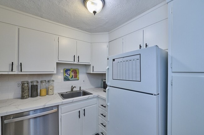 Photo - 50 Green St Unit 101