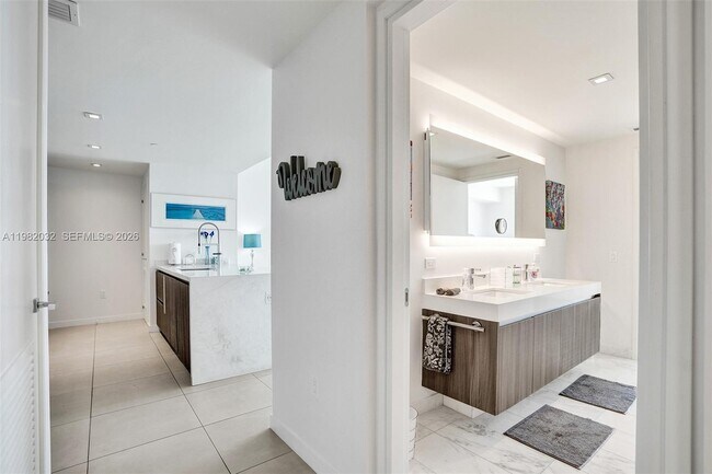 Photo - 401 N Birch Rd Unit 813