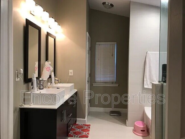 Photo - 8417 Whisper Ridge Pl