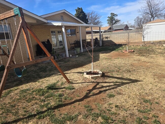 Photo - 1004 W Yucca Ave