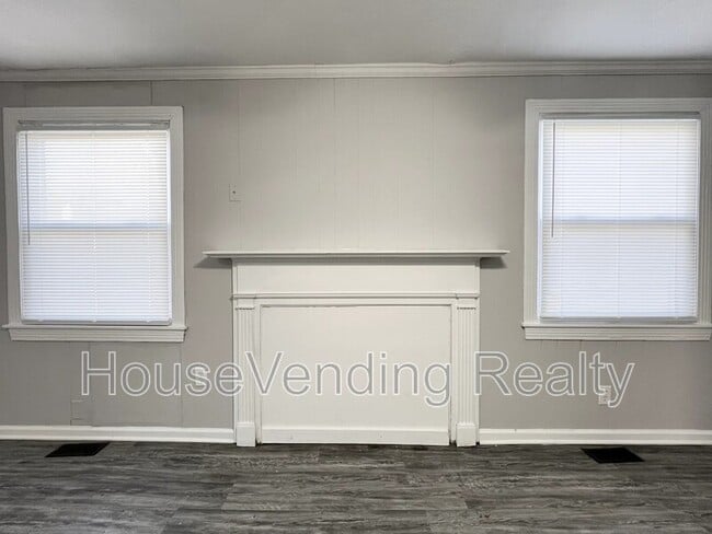 Photo - 1755 Dalton St