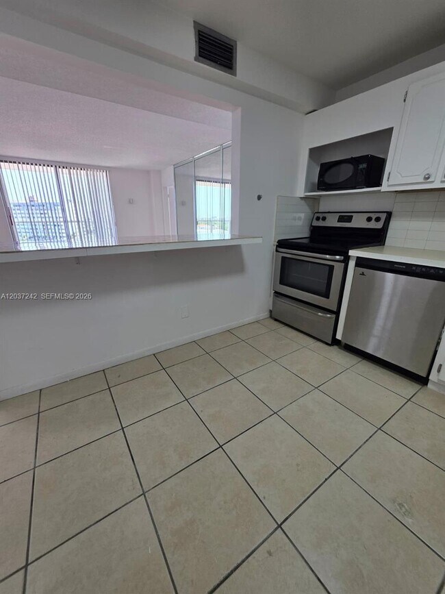 Photo - 13499 Biscayne Blvd Unit 706