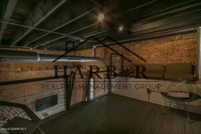 102 1/2 North Main Street