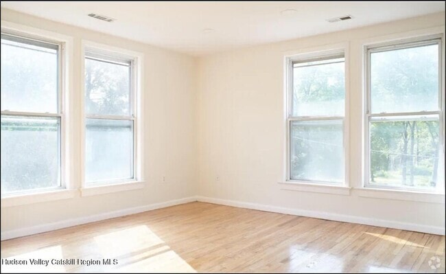 Building Photo - 2934 Atlantic Ave Rental