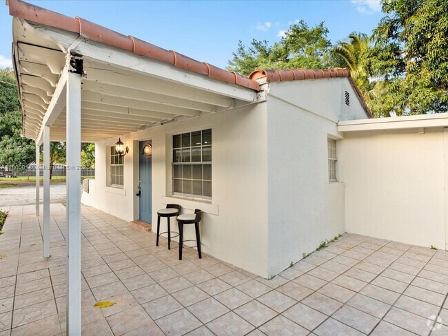 Building Photo - 13241 NE 3rd Ct Rental
