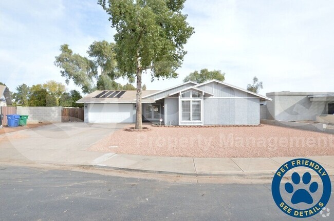 Building Photo - 2938 E Concho Ave Rental