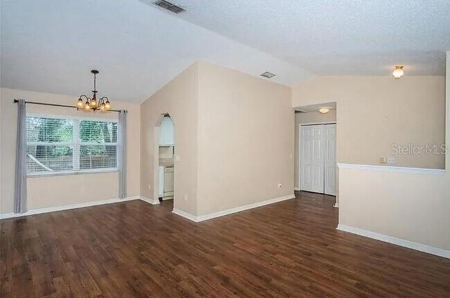 Photo - 557 Rapid Falls Dr