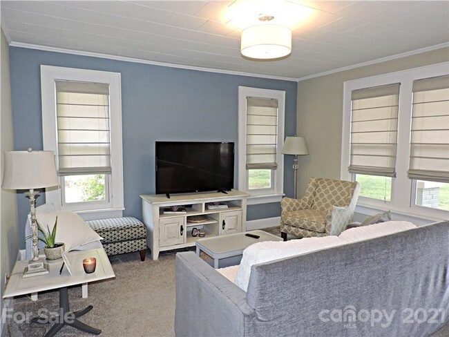 Photo - Charming Home for Rent in Newton, North Carolina!