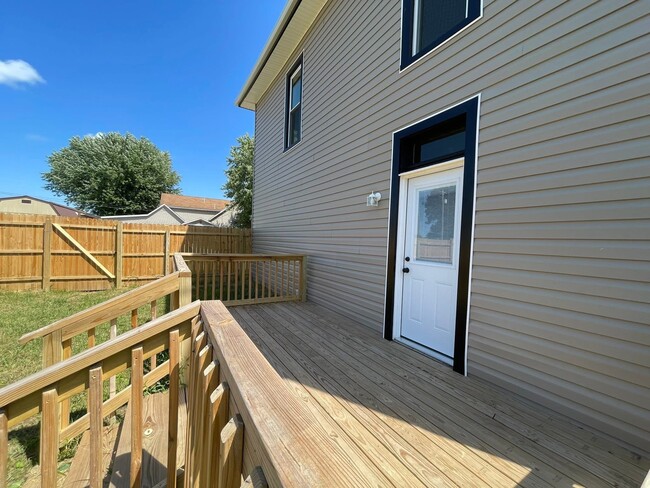 Photo - 7855 East St