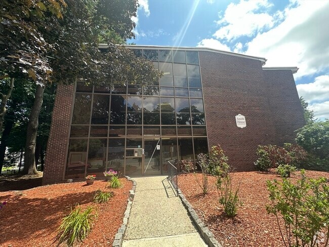 Building Photo - 915 Edgell Rd Unit 80A Rental