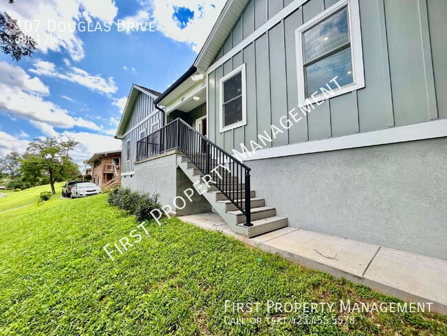 Photo - 107 Douglas Dr