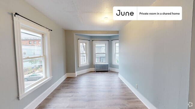 Building Photo - Private bedroom in 7 bed/2 bath Home Unit C
