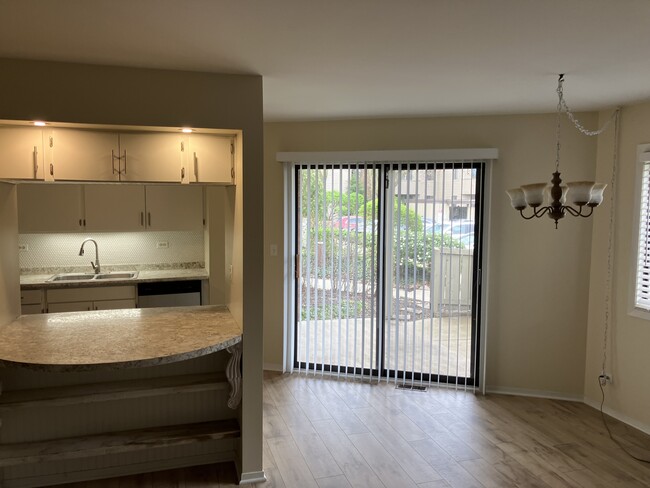 Photo - 1860 W Highland Ave Unit G-103