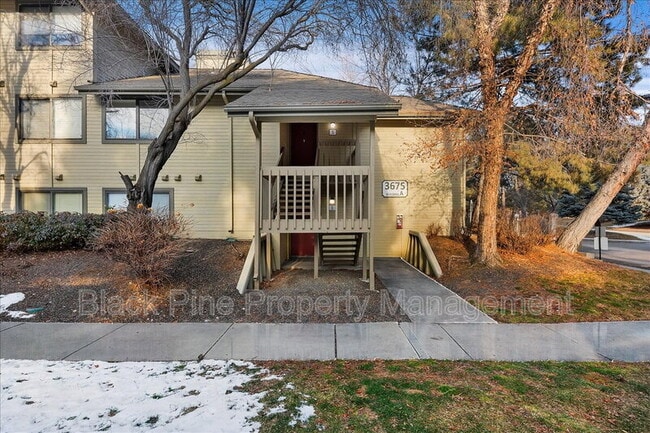 Building Photo - 3675 S Gekeler Ln Unit 5