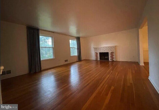 Photo - 3637 38th St N