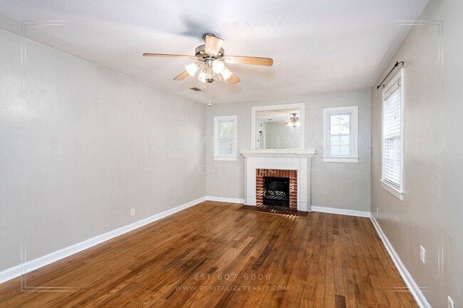 Photo - Updated 2 Bed 1 Bath Cottage in Established Neighborhood!