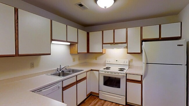 Photo - 312 E Gate Dr Unit 18