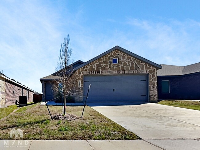 Building Photo - 2049 Belgian Dr