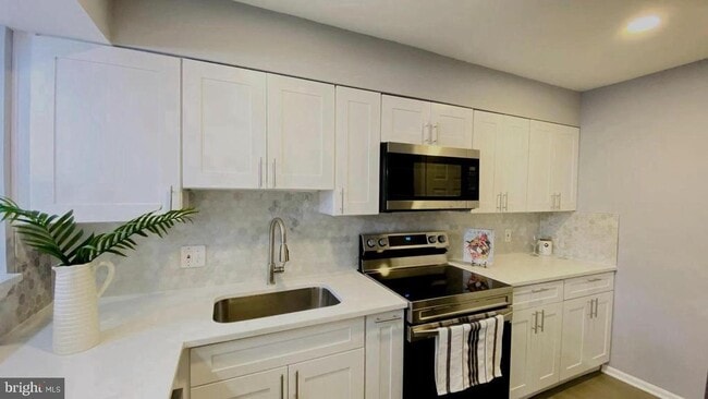 Photo - 10717 Hampton Mill Terrace Unidad 307