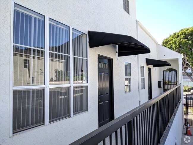 Building Photo - 2452 S Centinela Ave Unit 2 Rental