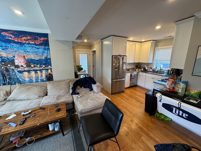 Photo - 183 River St Unit Apartment #2