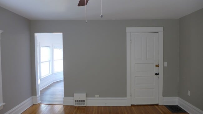 Photo - 136 Elgin Ave Unidad 2S