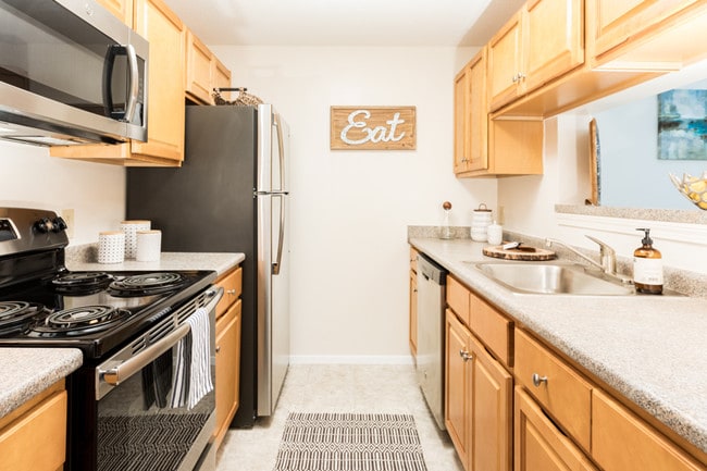 Photo - Country Glen Apartments