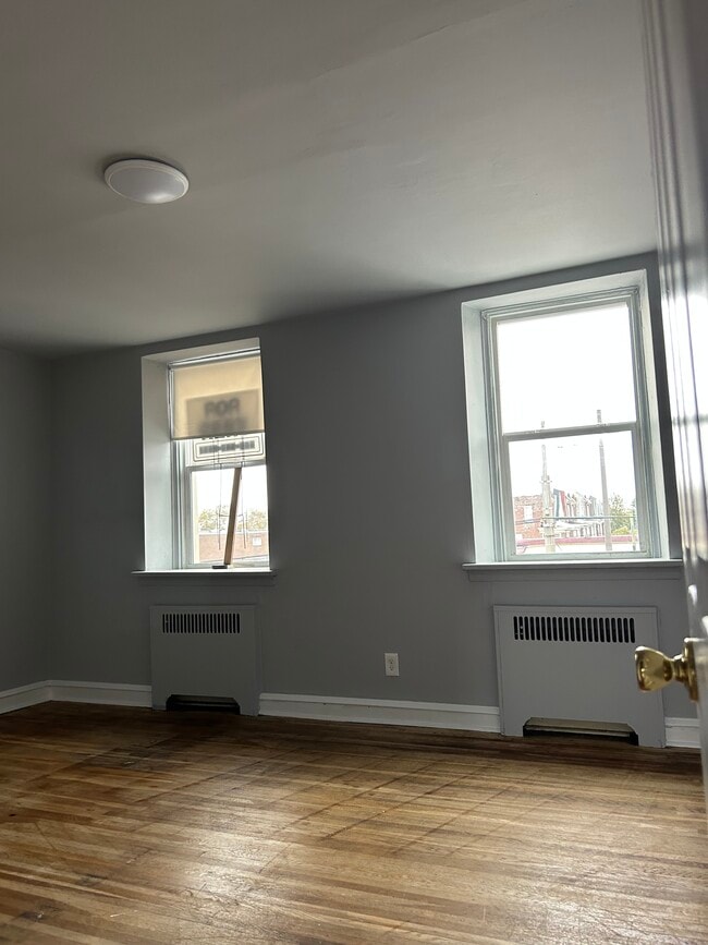 Front Bedroom - 6723 Castor Ave