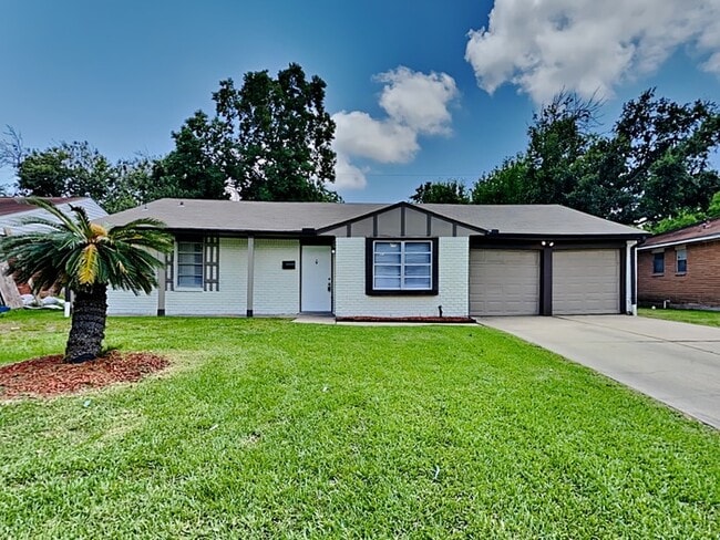 Building Photo - 407 Harold Ln