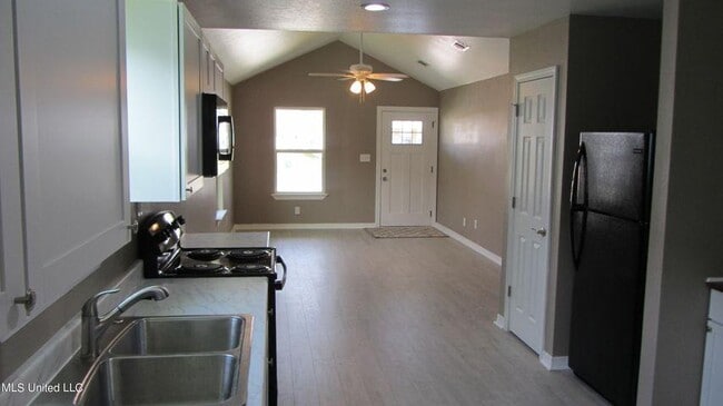 Photo - 17281 Avondale Cir