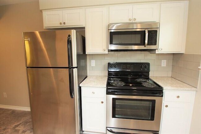 Photo - 3819 Southway Dr Unit 210