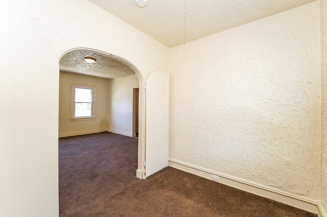 3460 Erin Ave