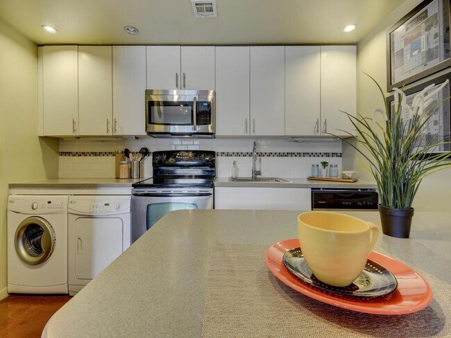 Photo - 2408 Leon St Unit 302