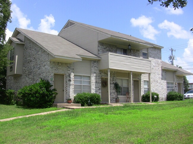 Building Photo - 1102 Spring Loop Unit 1102B