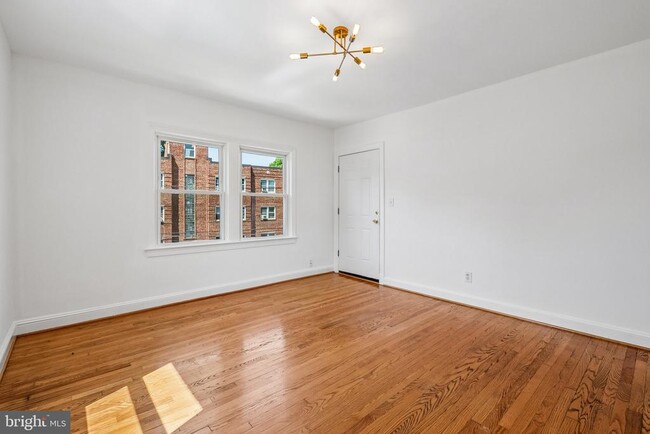 Photo - 1400 Oglethorpe St NW