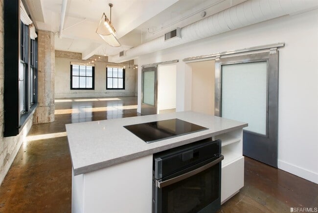 Photo - 2 Mint Plaza