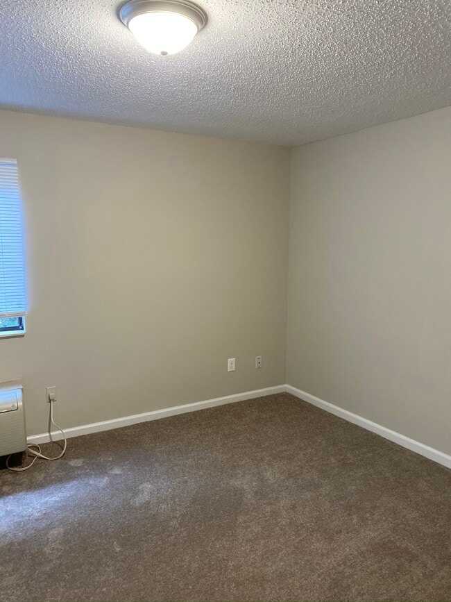 Eastside 1 Bedroom - Apartments on 20th