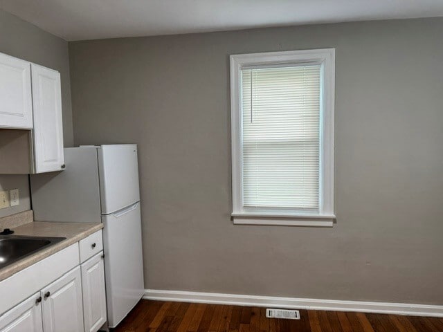 Photo - 211 W Arlee Ave