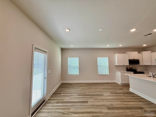 Photo - 4067 Pendragon Cir