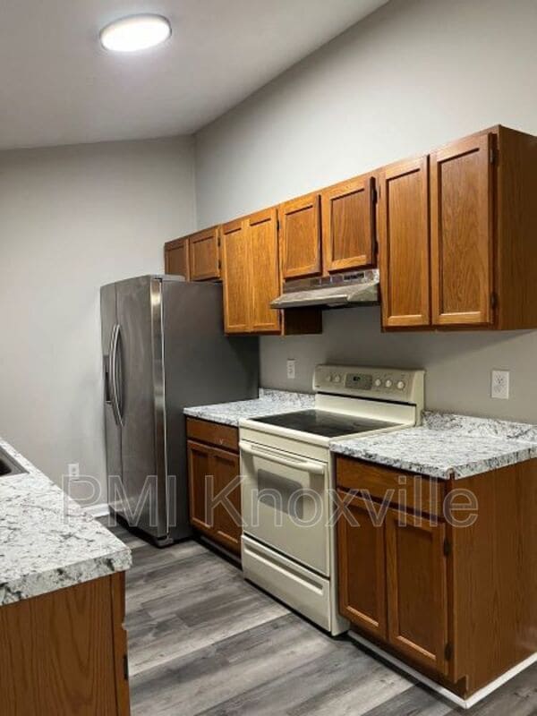 Photo - 2623 Crestpark Rd